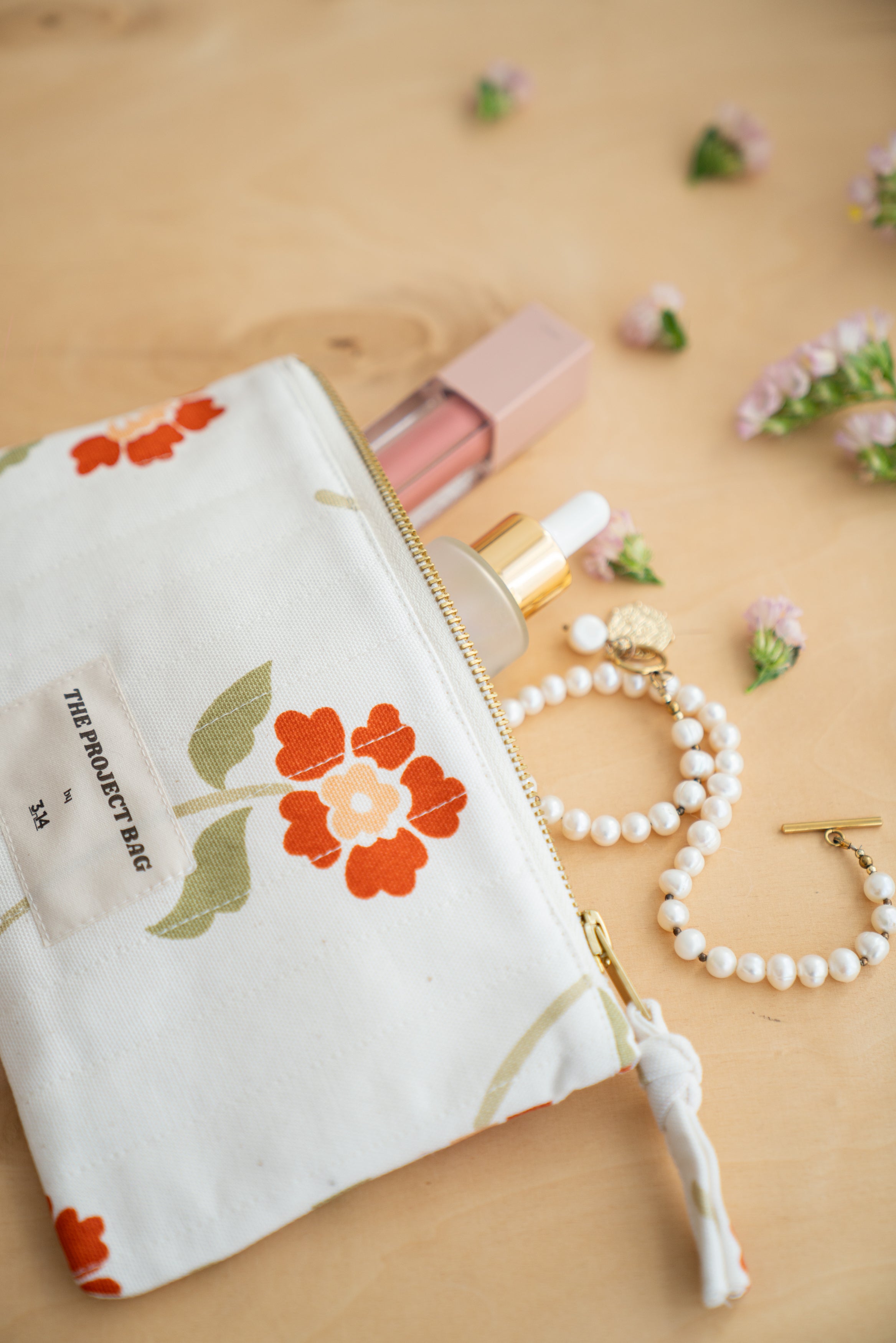 Vintage flowers metal zipper pouch