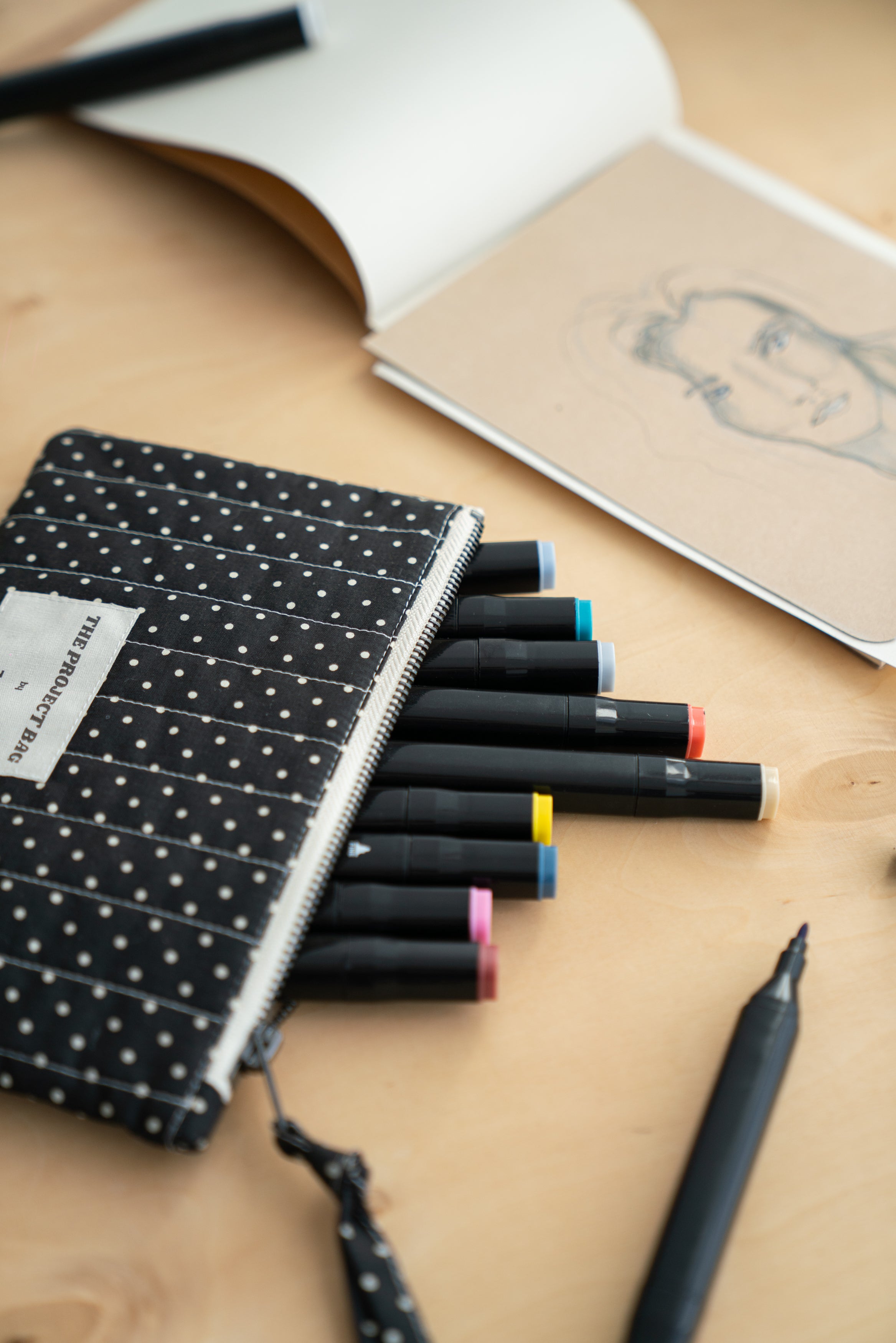 Tiramisu metal zipper pouch
