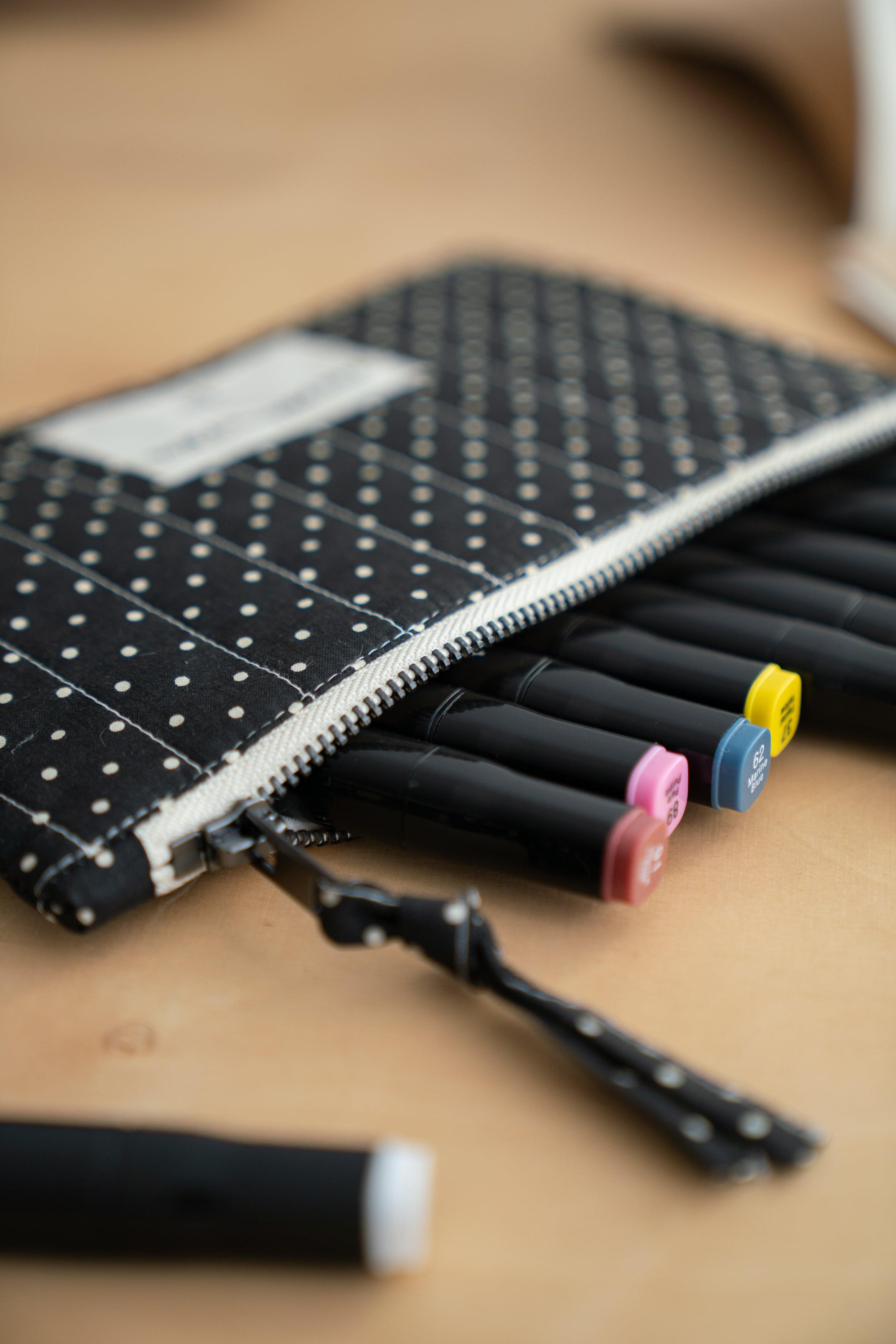 Tiramisu metal zipper pouch