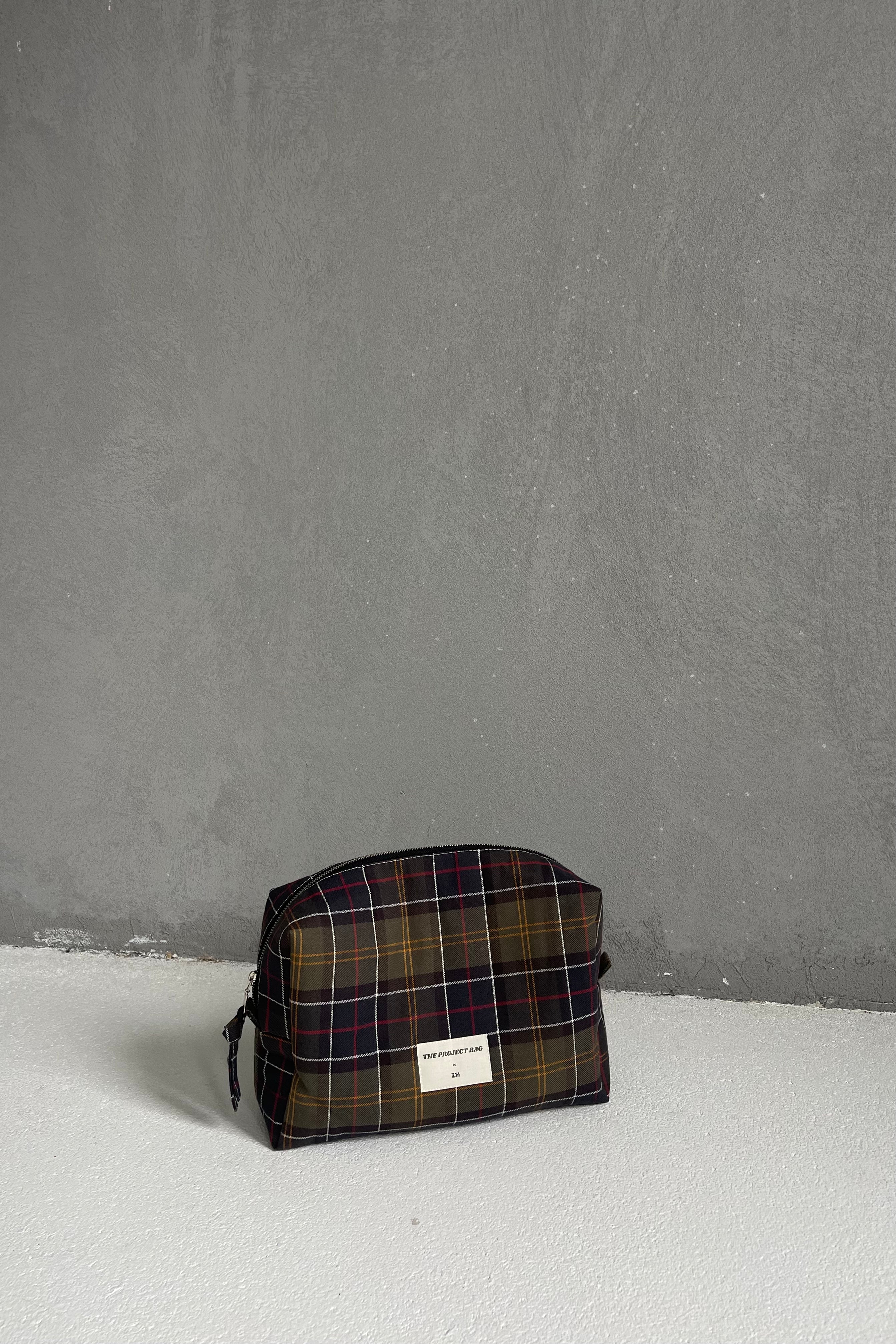 SCHOOL boxy toiletry bag