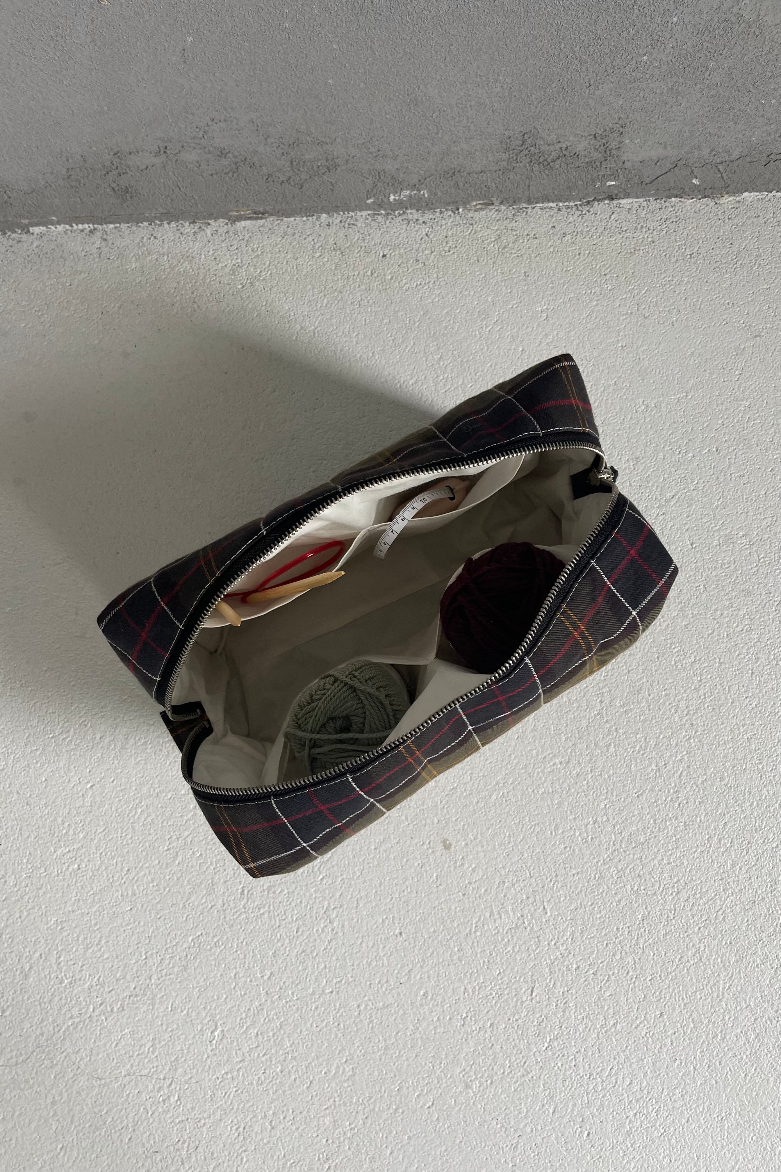SCHOOL boxy toiletry bag
