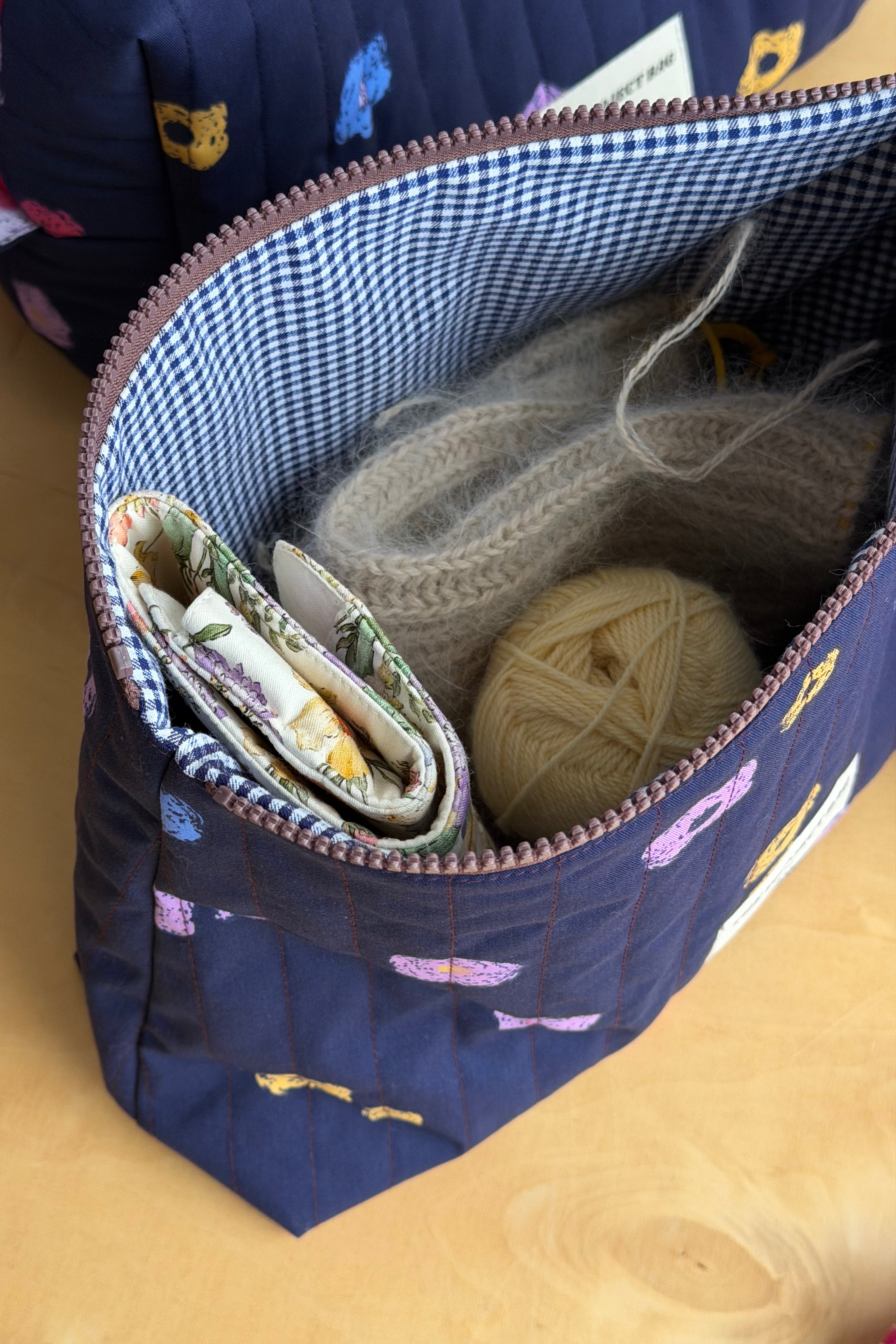 MILKY WAY zipper bag