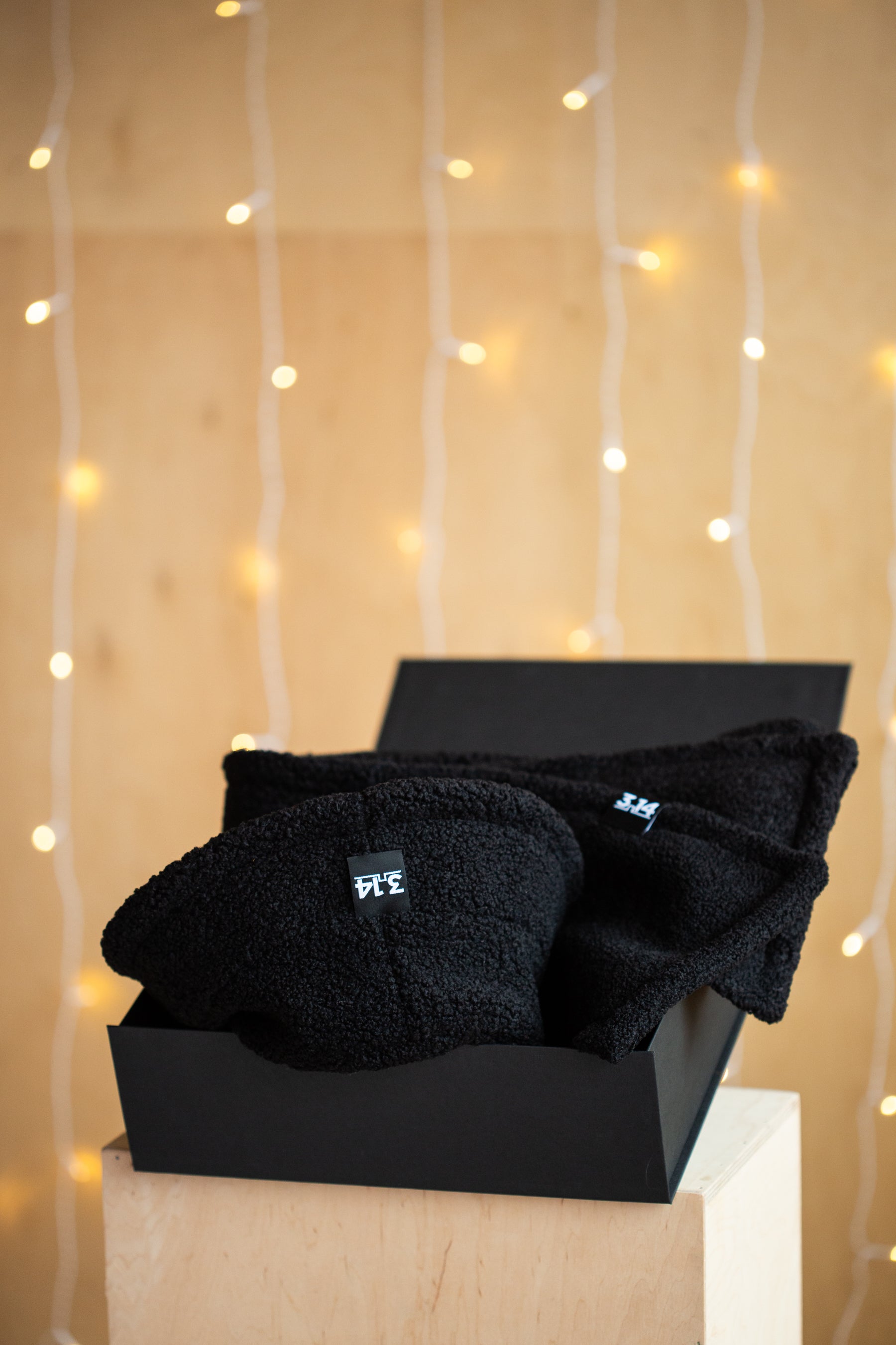 Black TEDDY gift set (scarf + hat)